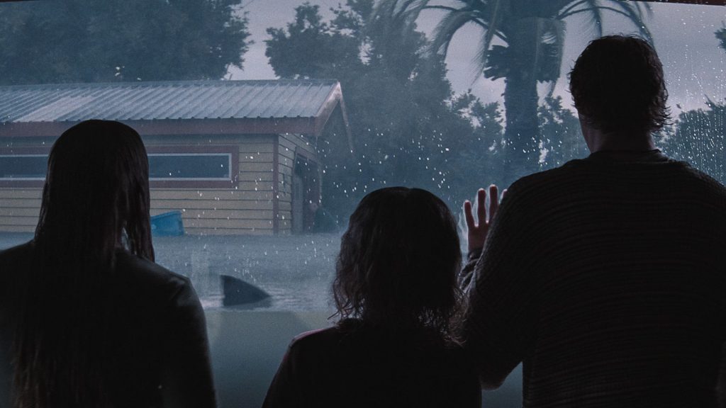 3 new to Netflix shows you need to check out this weekend (April 10–April 12) Phoebe Dynevor as Lisa in Thrash.