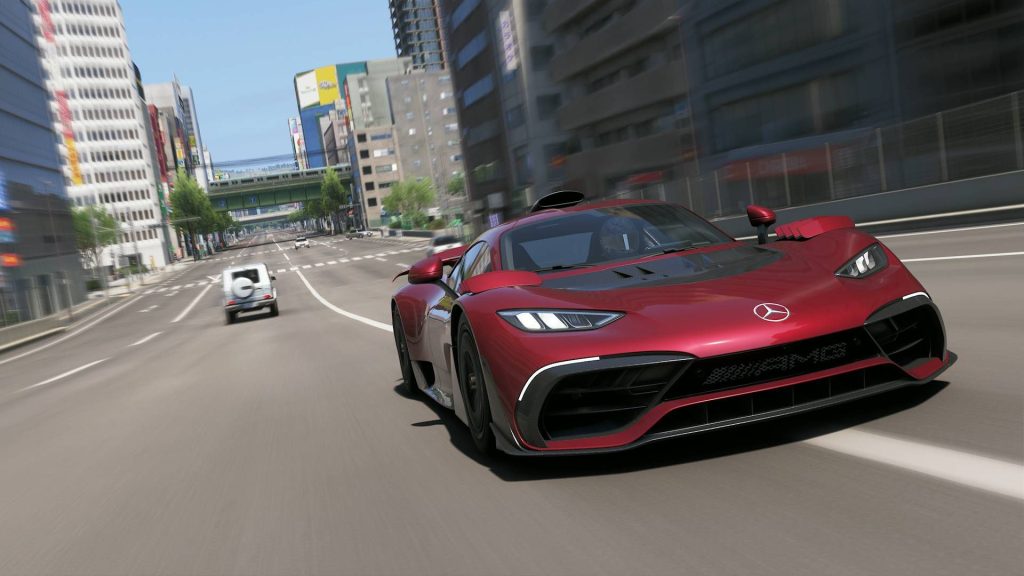 Best Forza Horizon 6 cars for different race types Forza Horizon 6 mercedes amg one car racing through Tokyo with train in the background
